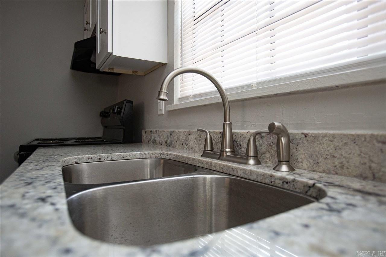 2112 Scotty Ct - Photo 4 of 13