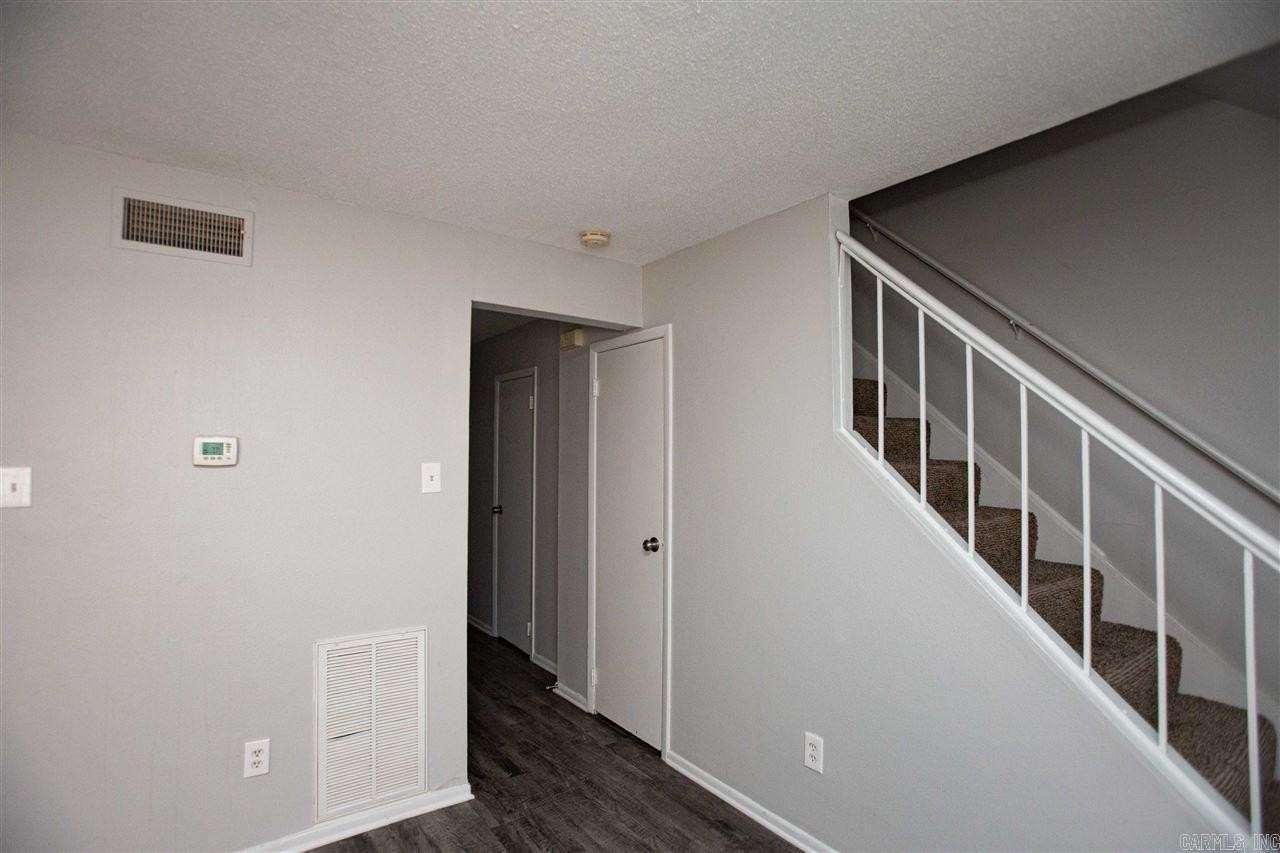 2112 Scotty Ct - Photo 7 of 13