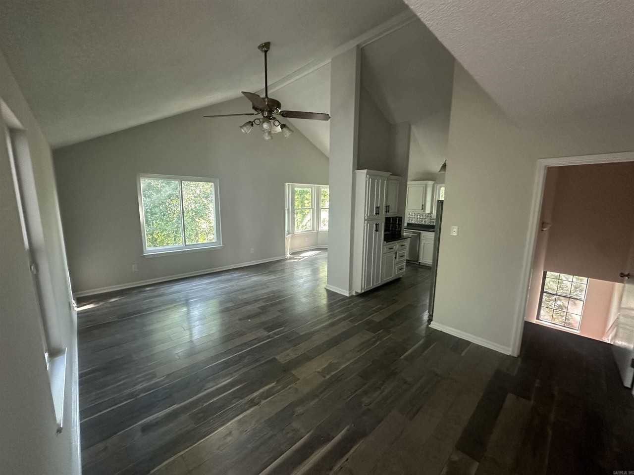 5900 Foxboro Dr - Photo 6 of 32
