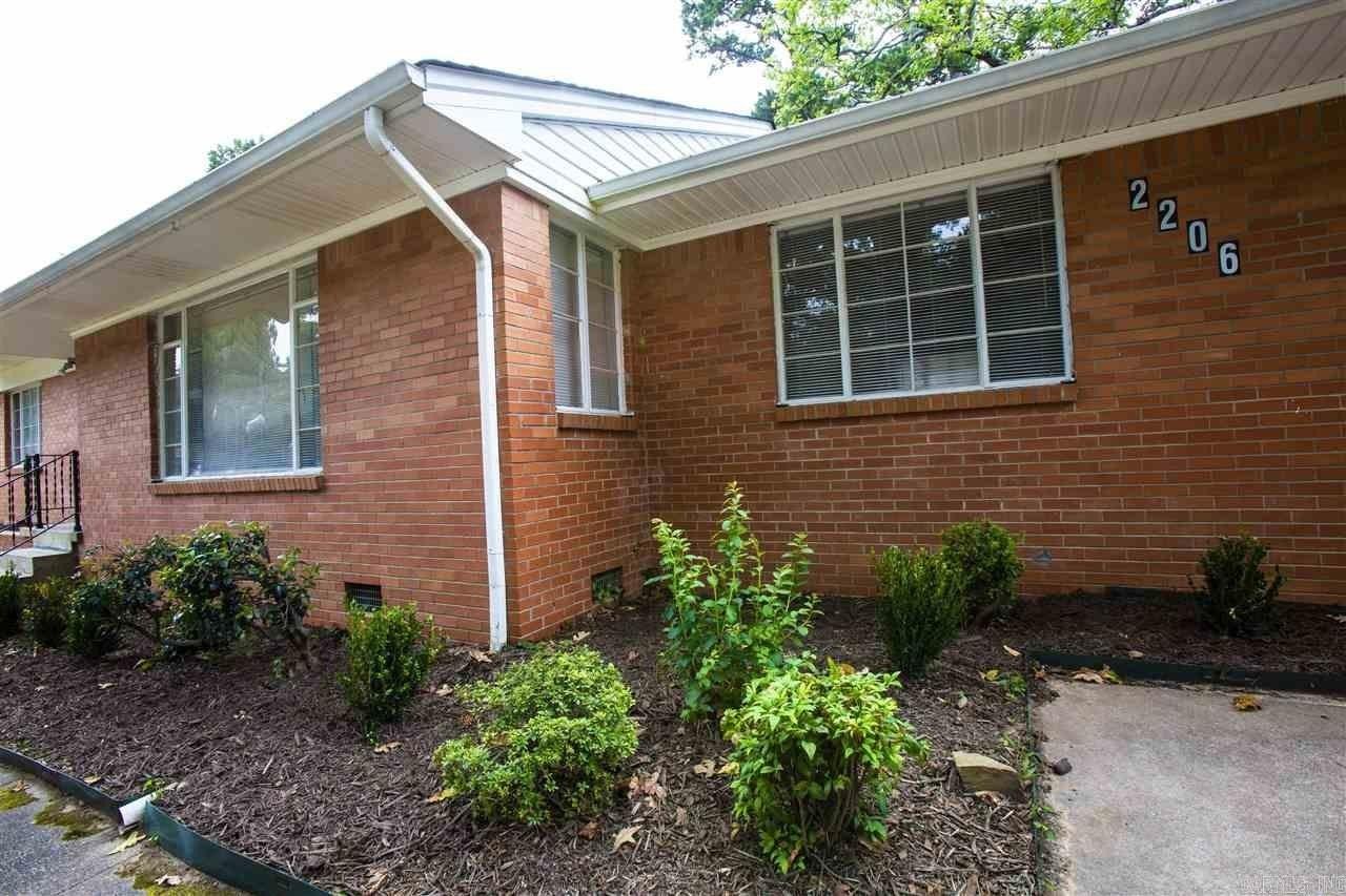 2206 Fair Park Blvd - Photo 2 of 2
