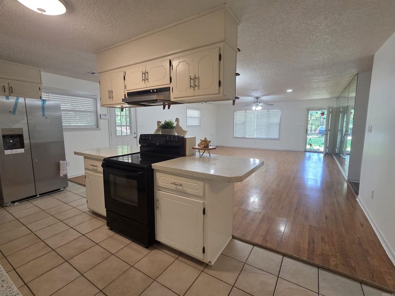 450 Plum Hollow Blvd - Photo 6 of 19