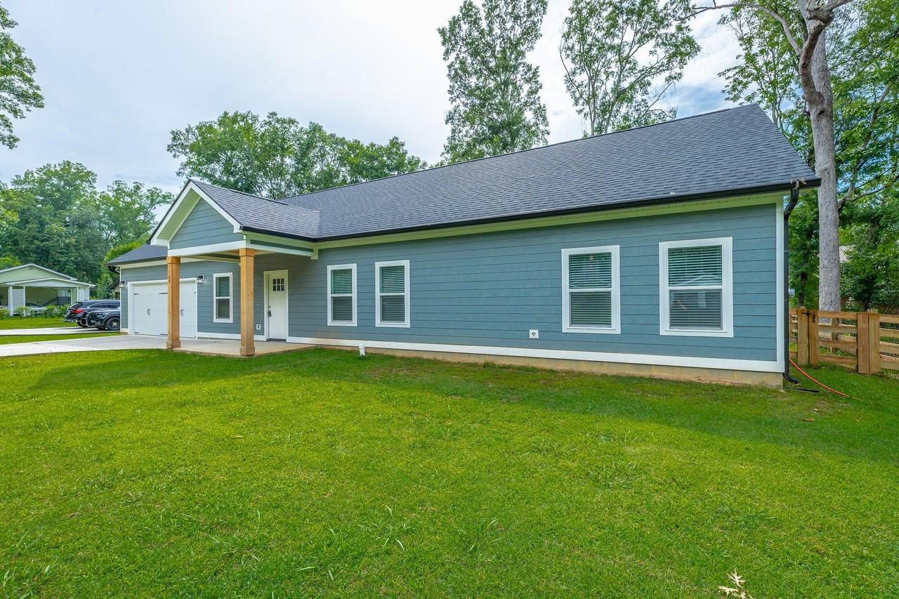 1129 Mcdonald Dr - Photo 2 of 28