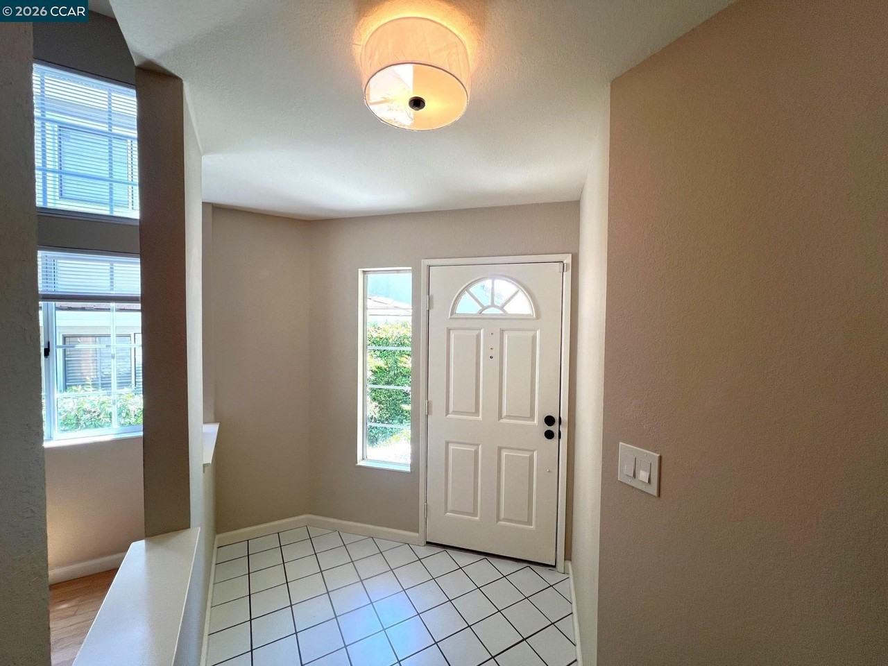 1115 Crest Ridge Ln - Photo 4 of 17
