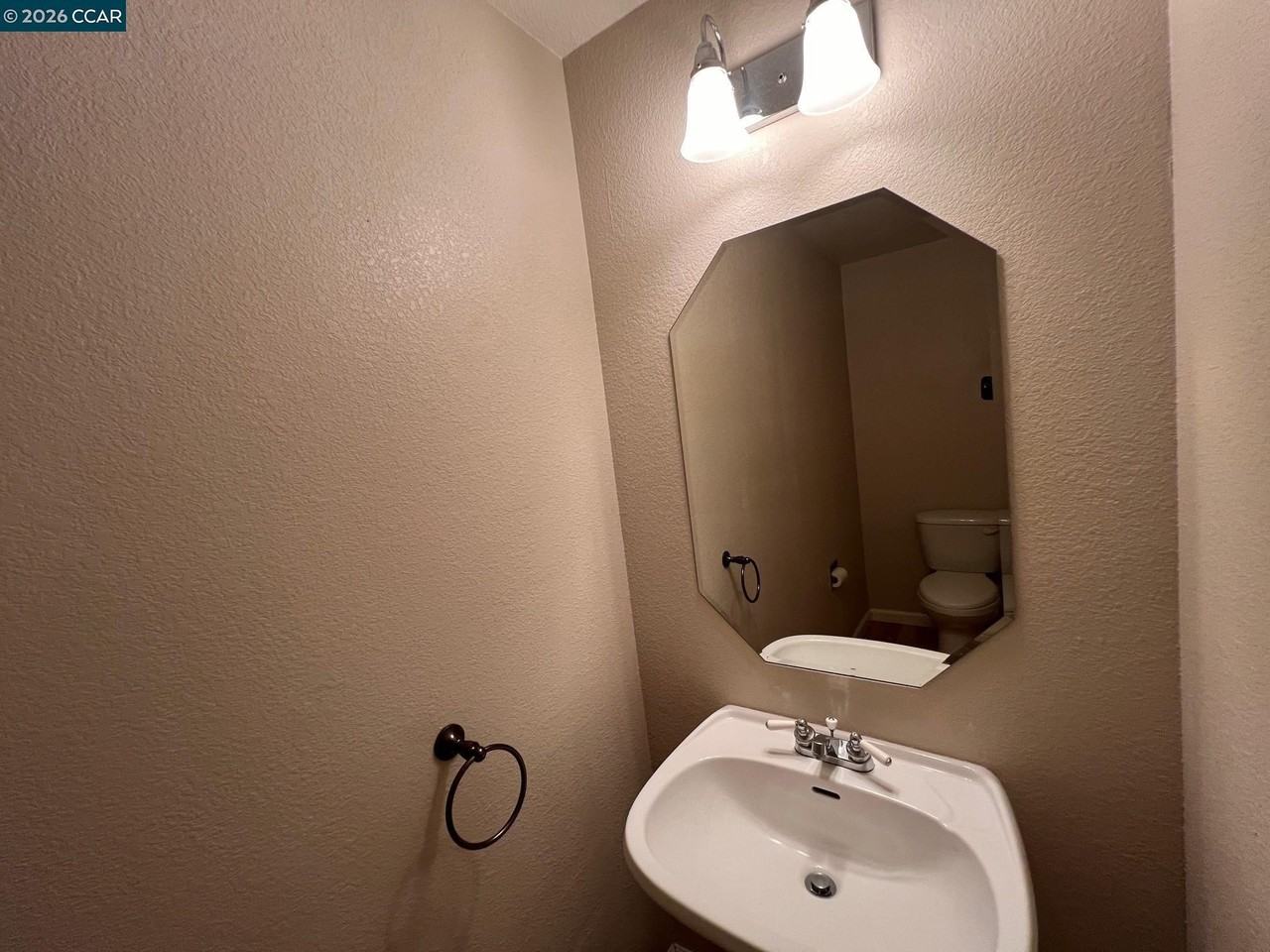 1115 Crest Ridge Ln - Photo 7 of 17