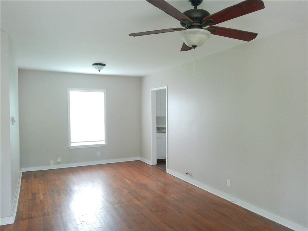 2837 Sarita St - Photo 2 of 9