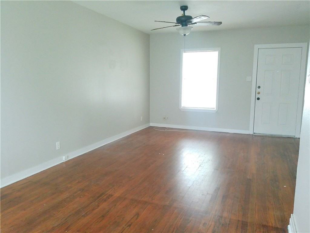 2837 Sarita St - Photo 3 of 9