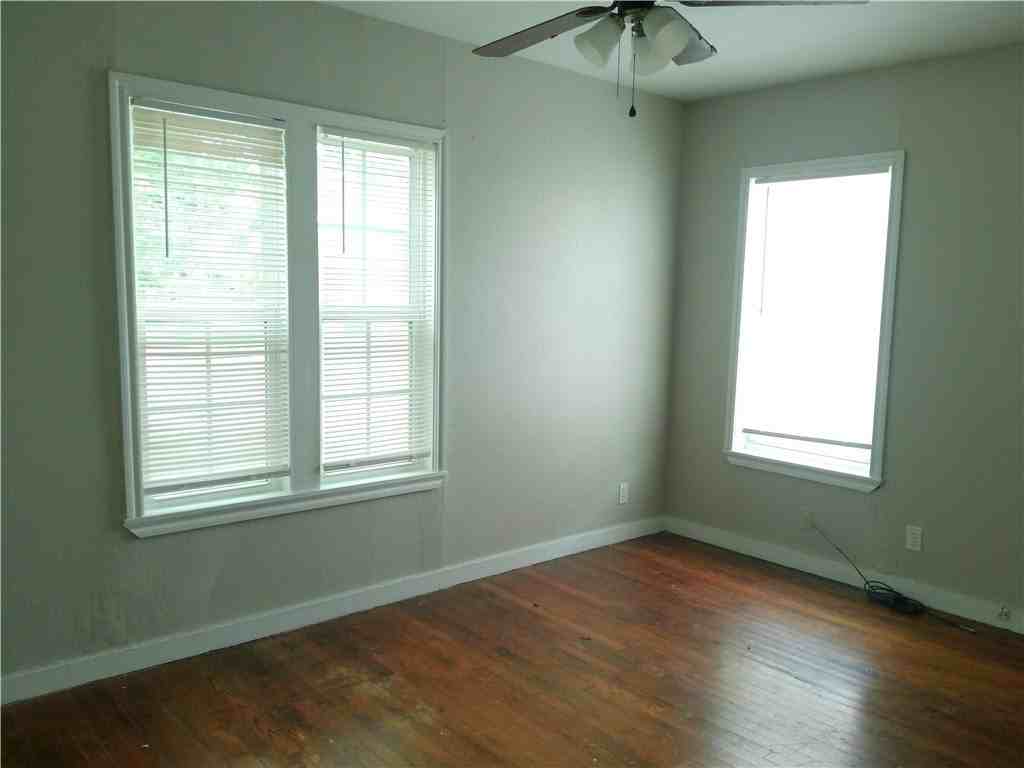 2837 Sarita St - Photo 6 of 9