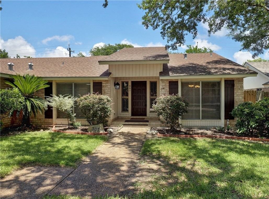 307 San Saba Dr - Photo 2 of 36
