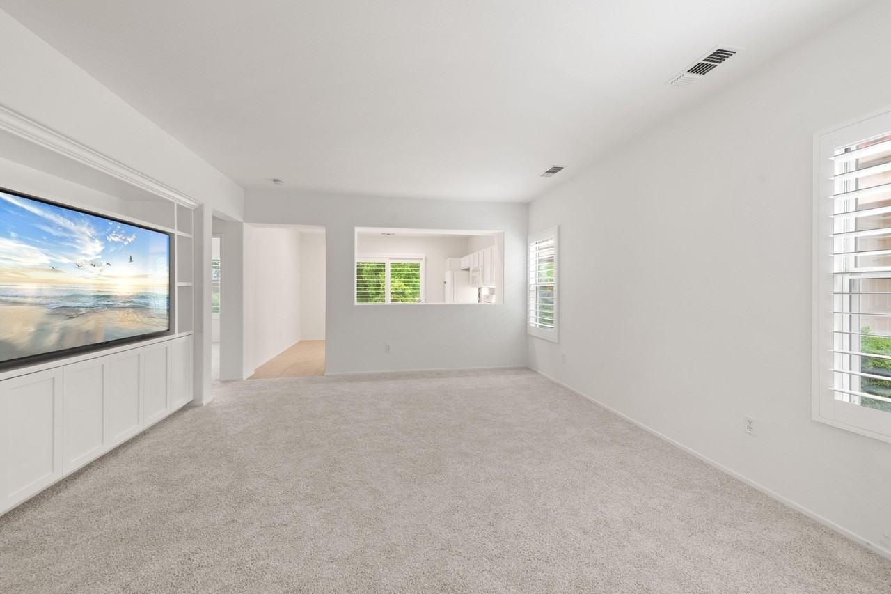 78685 Rockwell Cir - Photo 4 of 50