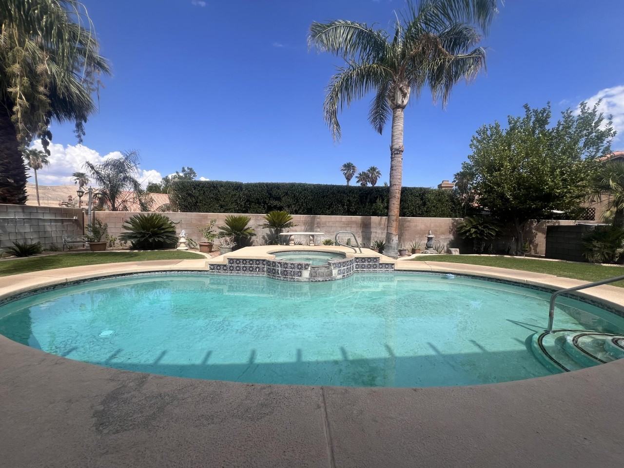 28120 Avenida Maravilla - Photo 2 of 30
