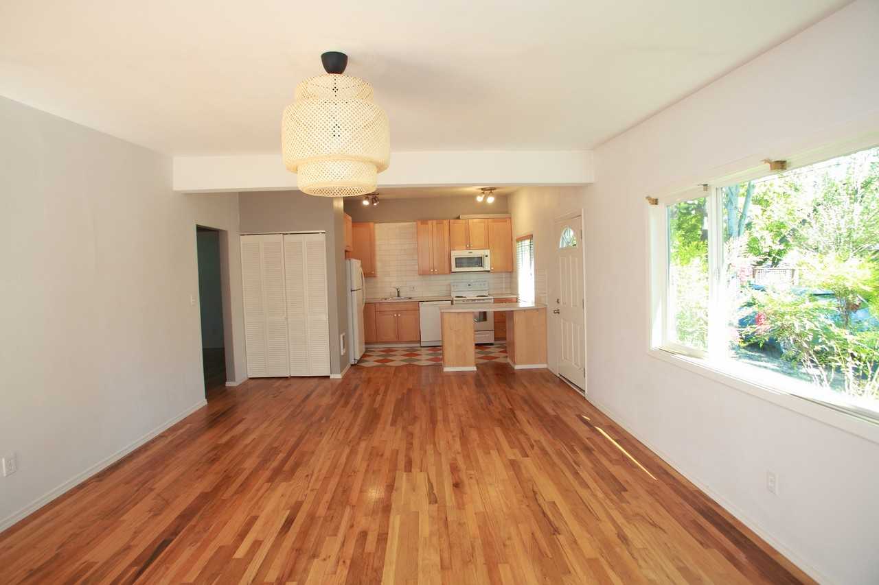 5427 Se Tibbetts St #NA - Photo 6 of 48