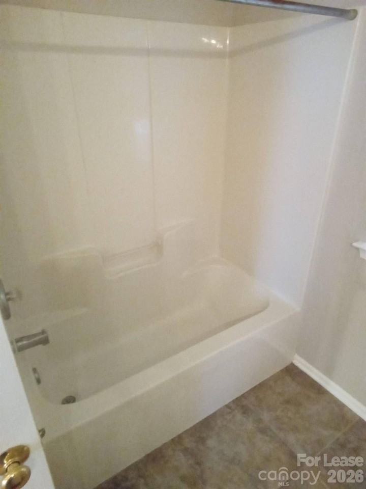 738 Ablow Dr - Photo 4 of 18