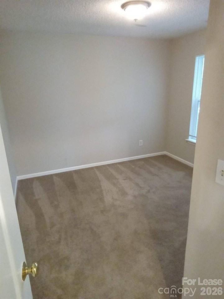 738 Ablow Dr - Photo 7 of 18