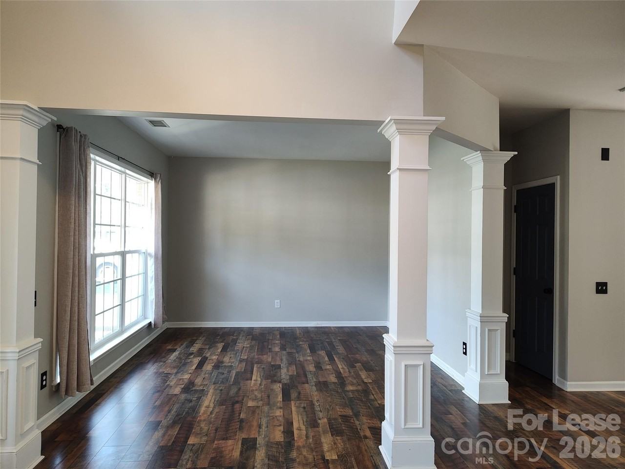 4018 Manor House Dr - Photo 7 of 34
