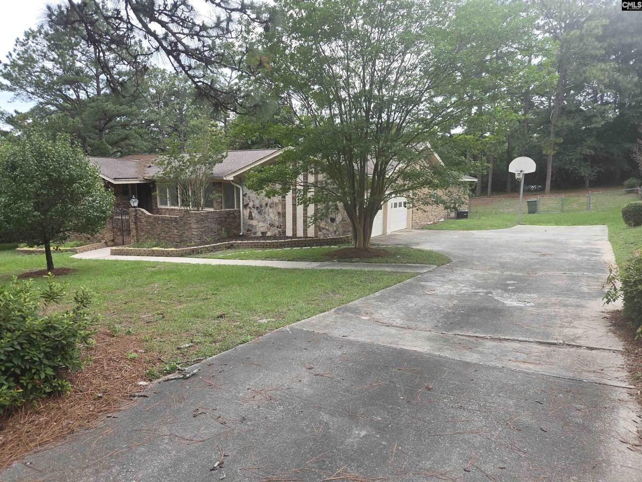 77 Northlake Rd - Photo 4 of 48