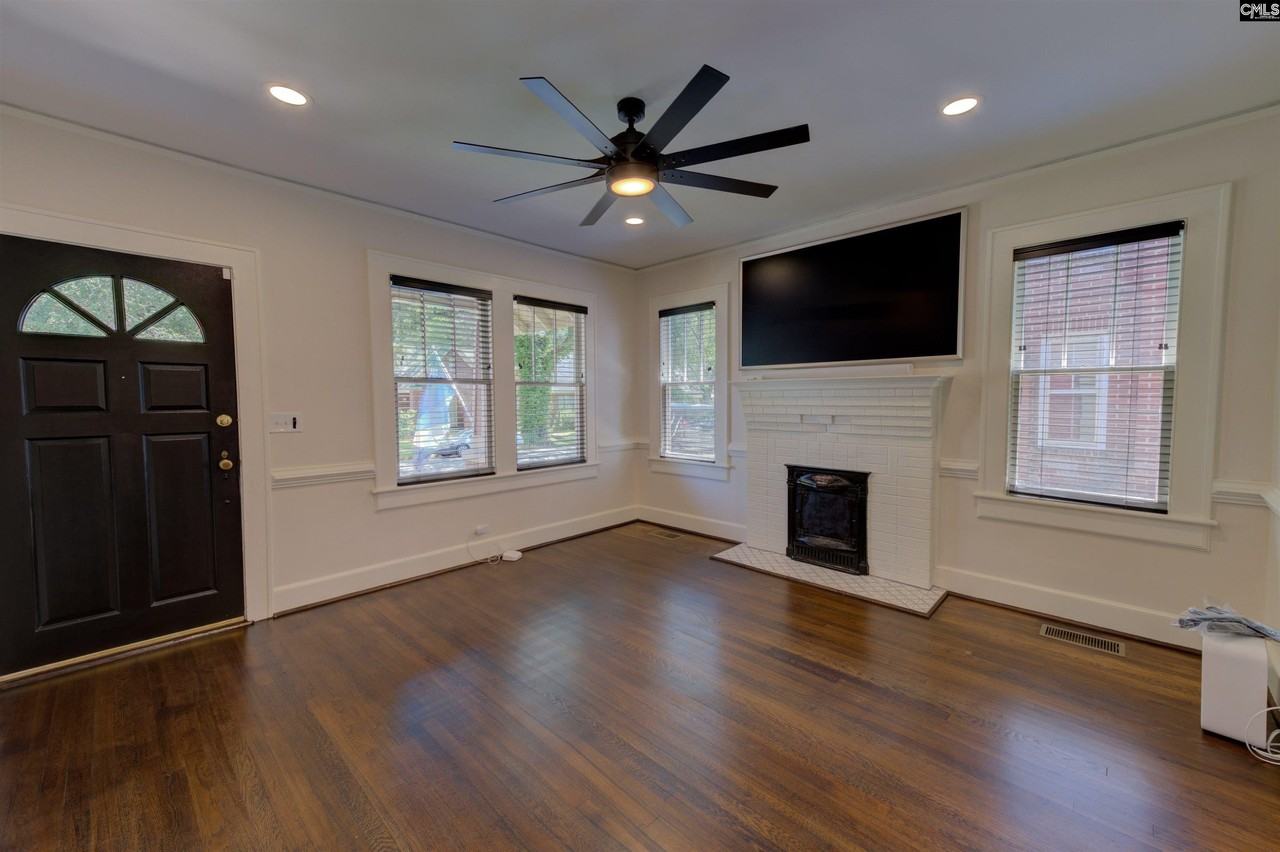 2405 Sumter St - Photo 5 of 37