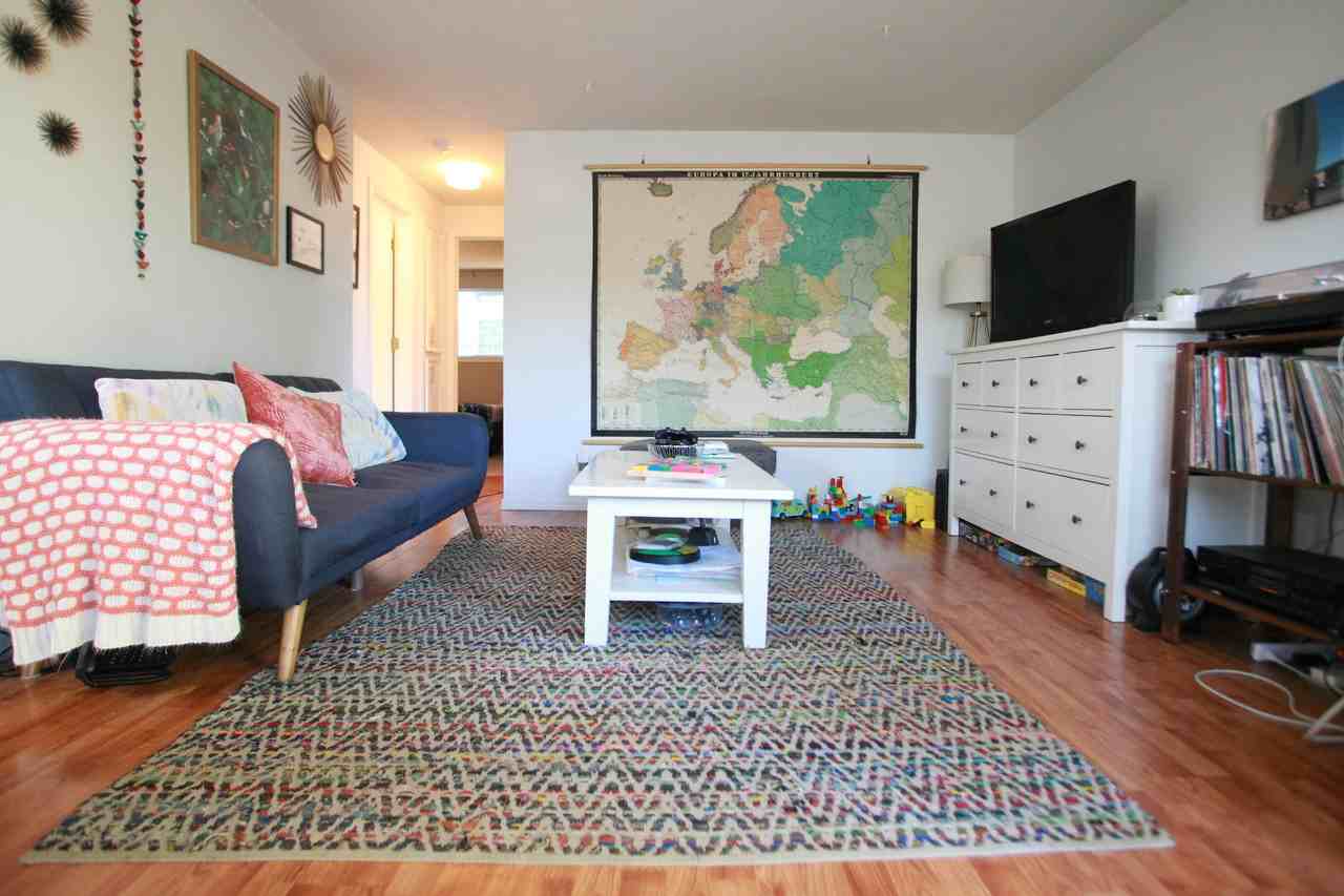 4923 Se 71st Ave - Photo 3 of 22