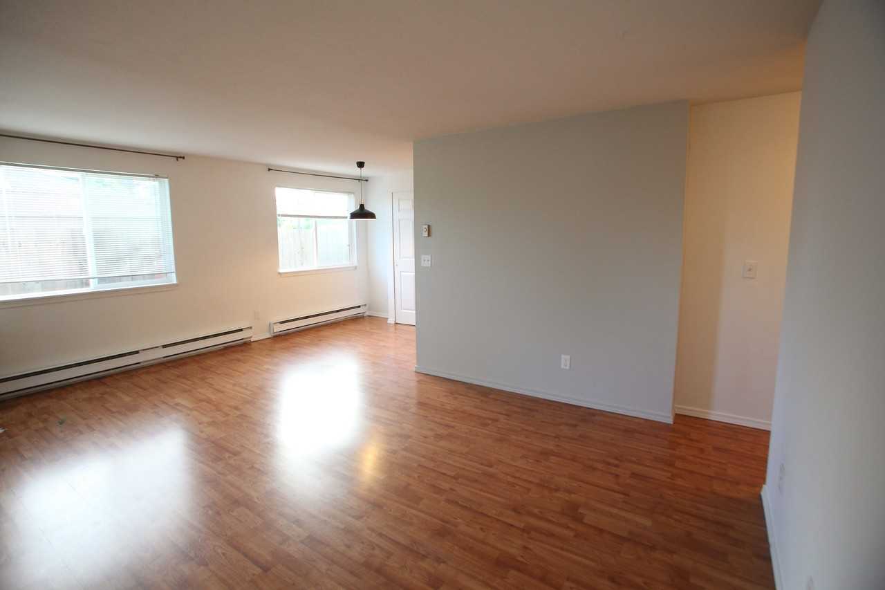 4923 Se 71st Ave - Photo 4 of 22
