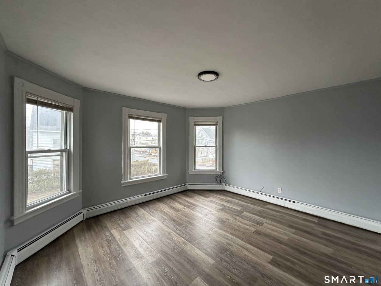 12 Woodland St - Photo 3 of 18