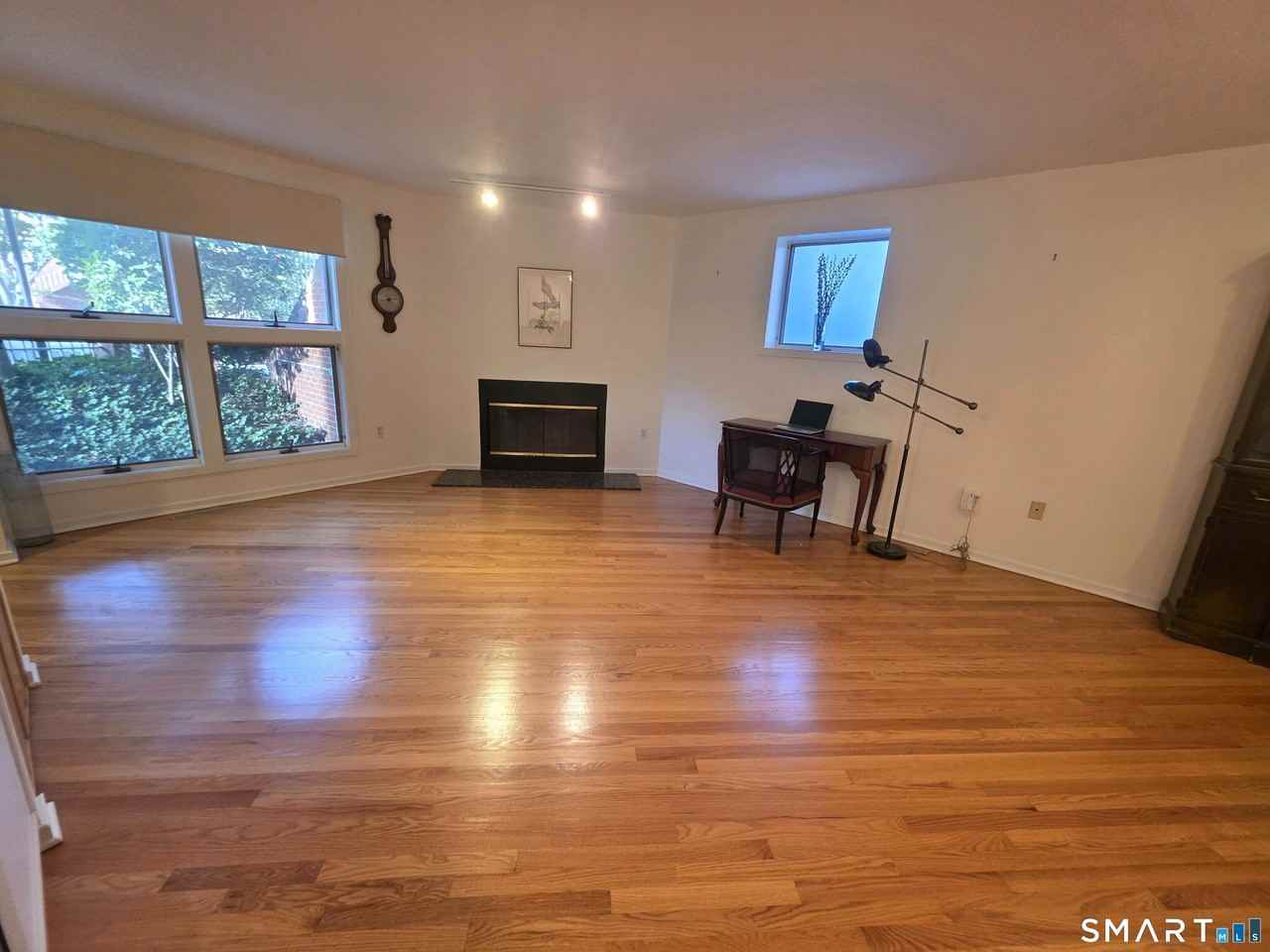 39 Temple Ct #39 - Photo 3 of 10