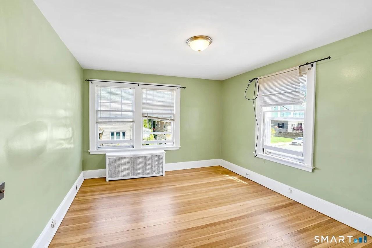 103 Robert St - Photo 7 of 9