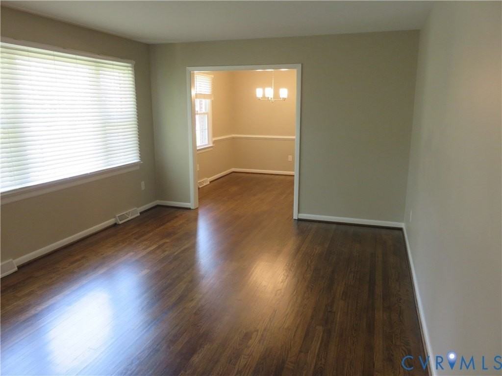 8090 Dunwoody Rd - Photo 4 of 15