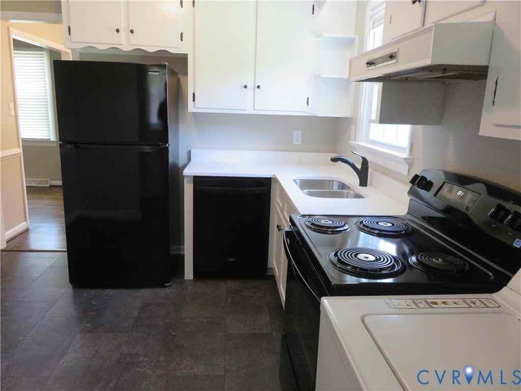 8090 Dunwoody Rd - Photo 6 of 15