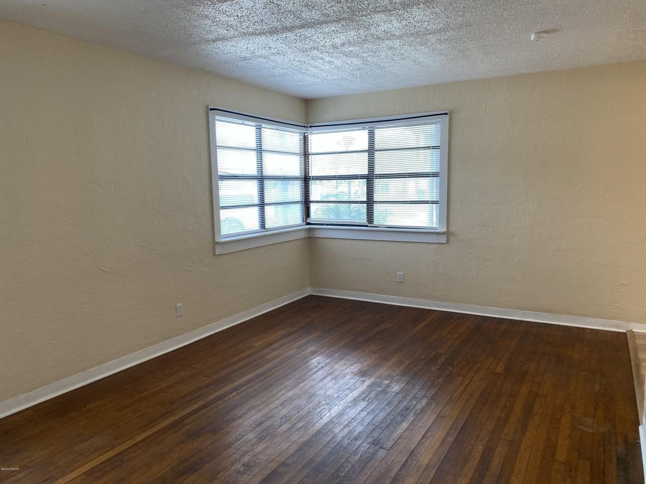 607 Jessamine Blvd #2 - Photo 5 of 21