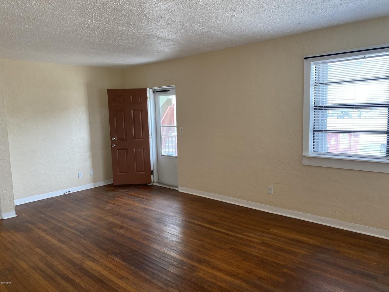 607 Jessamine Blvd #2 - Photo 6 of 21