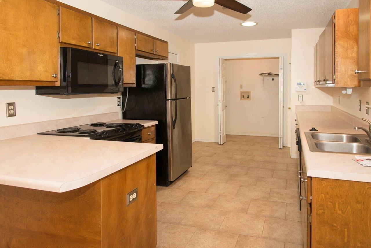 143 Palmetto Ave - Photo 6 of 25