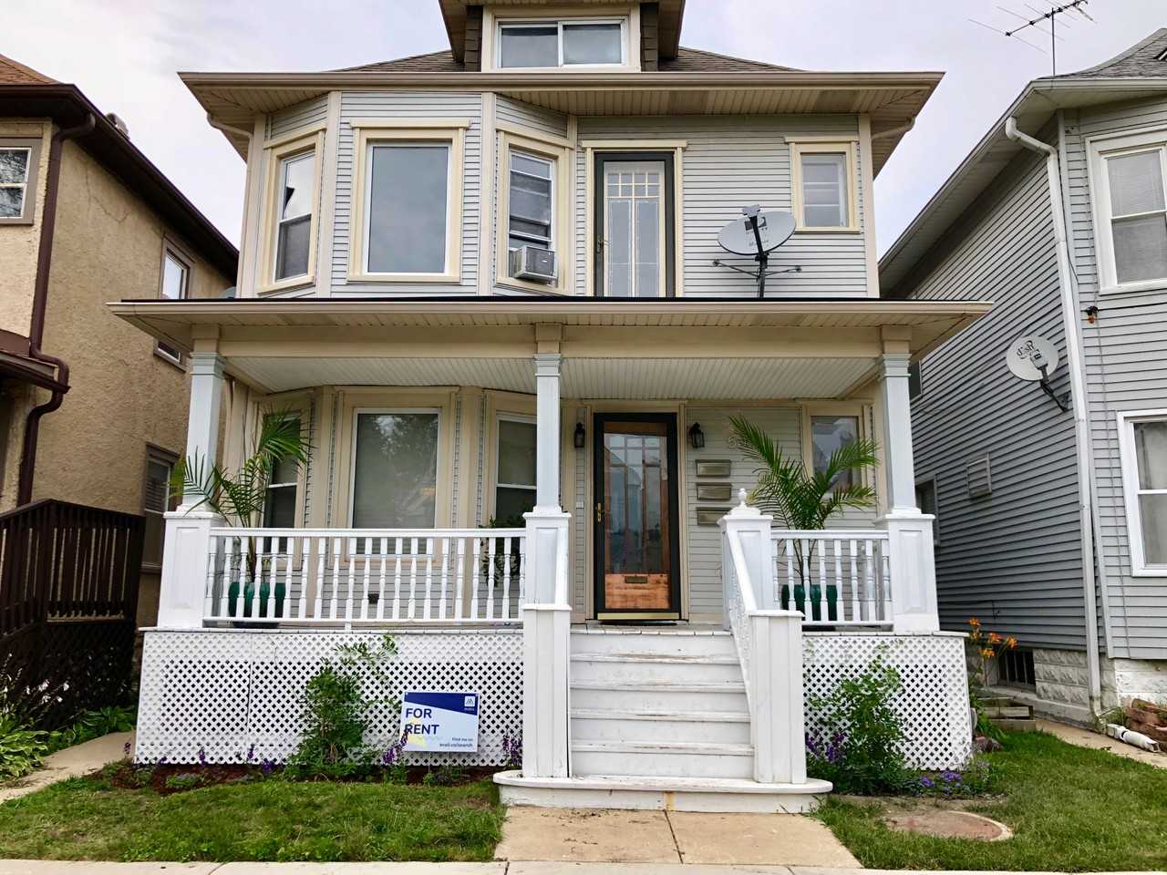 5008 W Byron St #2ndFL