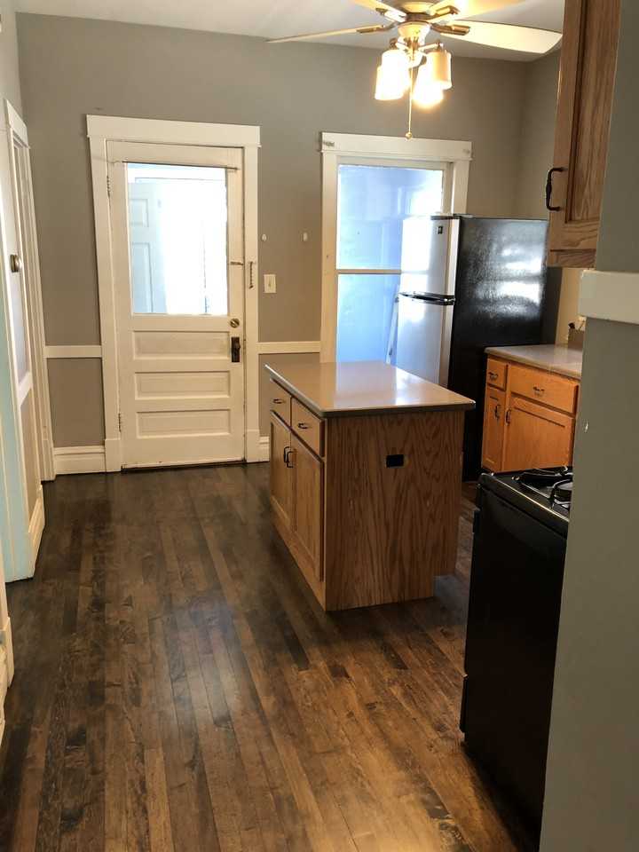 5008 W Byron St #2ndFL - Photo 2 of 14