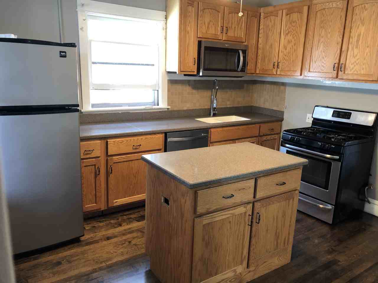 5008 W Byron St #2ndFL - Photo 3 of 14