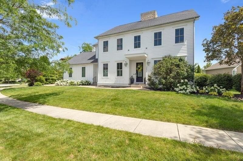 10420 Pagoda Way - Photo 3 of 50
