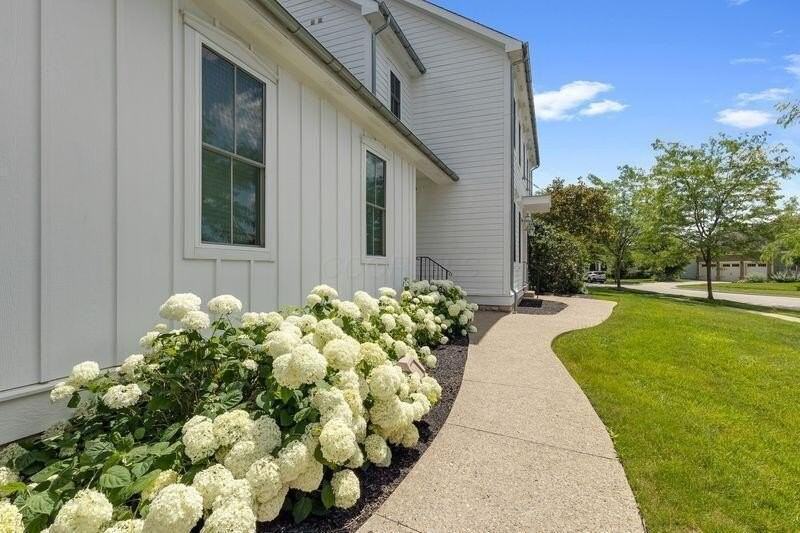 10420 Pagoda Way - Photo 4 of 50
