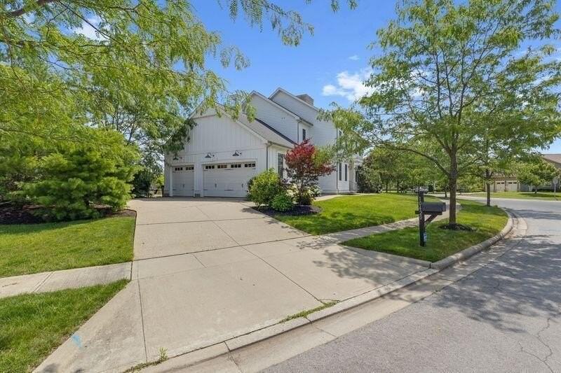 10420 Pagoda Way - Photo 5 of 50