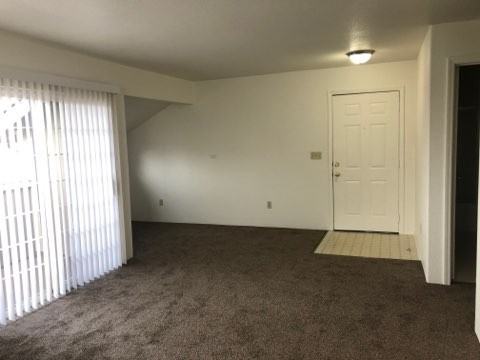 2149 Nw Heidi Ln #C - Photo 3 of 12