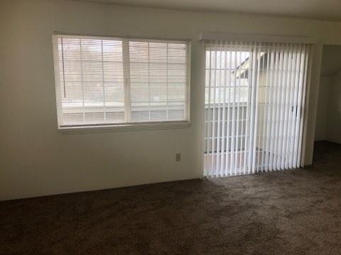 2149 Nw Heidi Ln #C - Photo 4 of 12