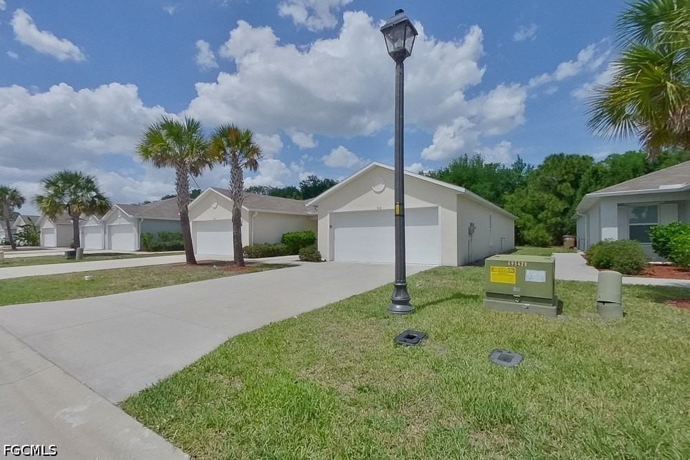 9113 Aegean Cir - Photo 3 of 18