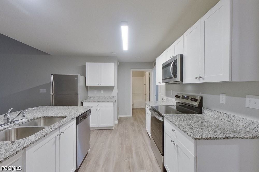 9113 Aegean Cir - Photo 4 of 18