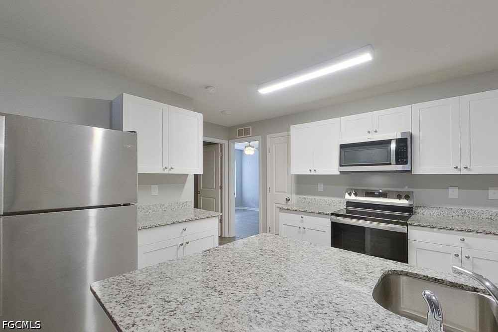 9113 Aegean Cir - Photo 6 of 18