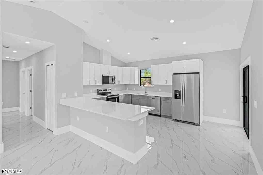 633 Windermere Dr - Photo 4 of 15