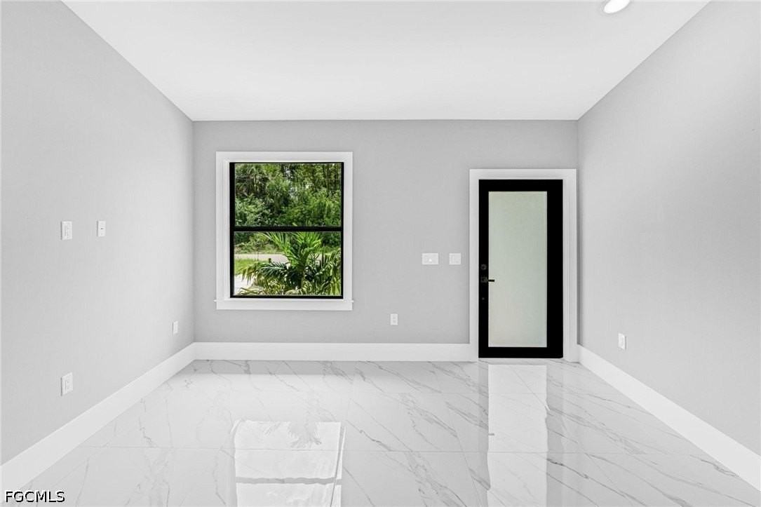 633 Windermere Dr - Photo 6 of 15