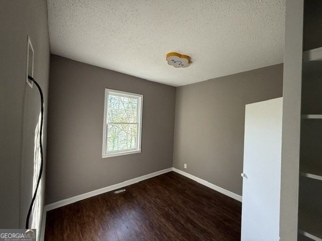 6790 Queen Mill Rd Se - Photo 5 of 17