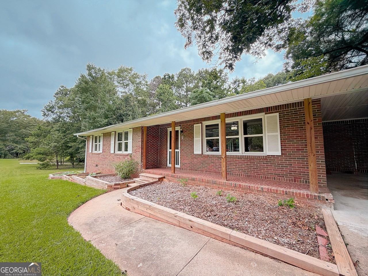 77 Franklin Rd - Photo 4 of 38