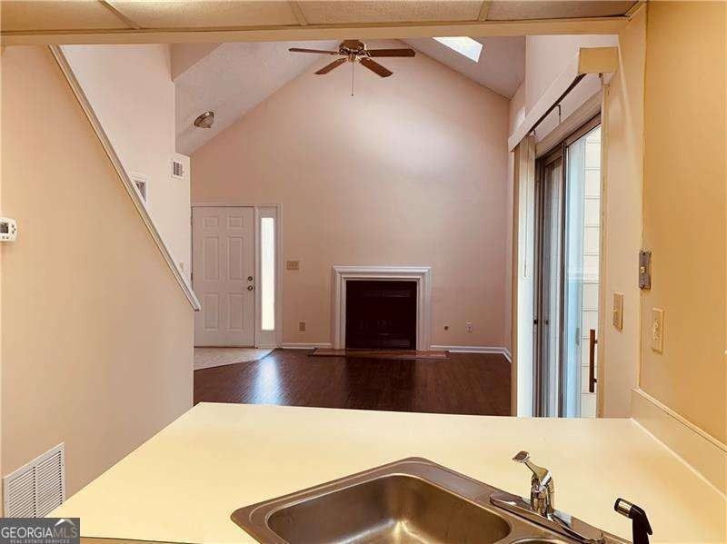 2665 Windy Hill Pl Se #C - Photo 5 of 17