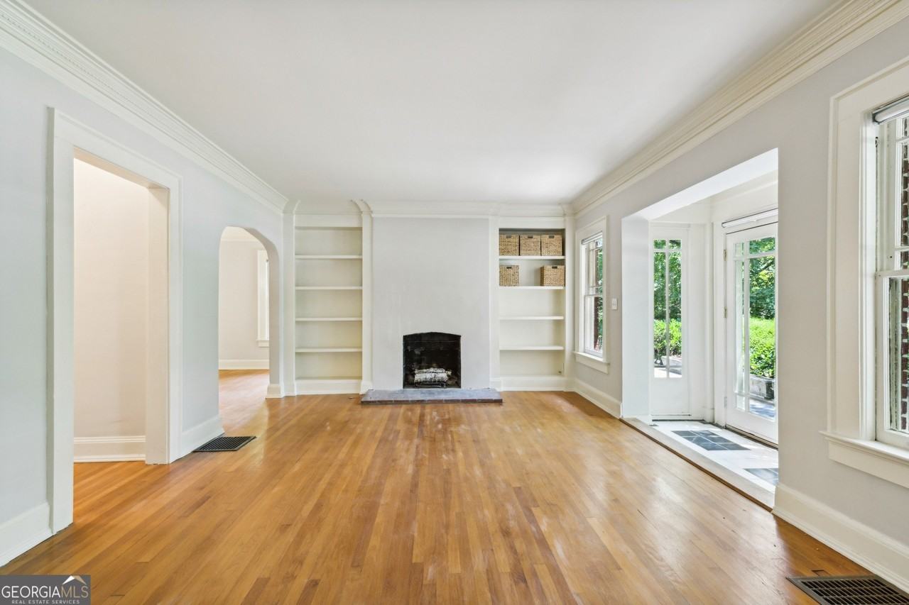 1500 N Highland Ave Ne - Photo 6 of 33