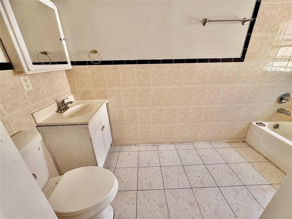 19 Field St #2 - Photo 6 of 12