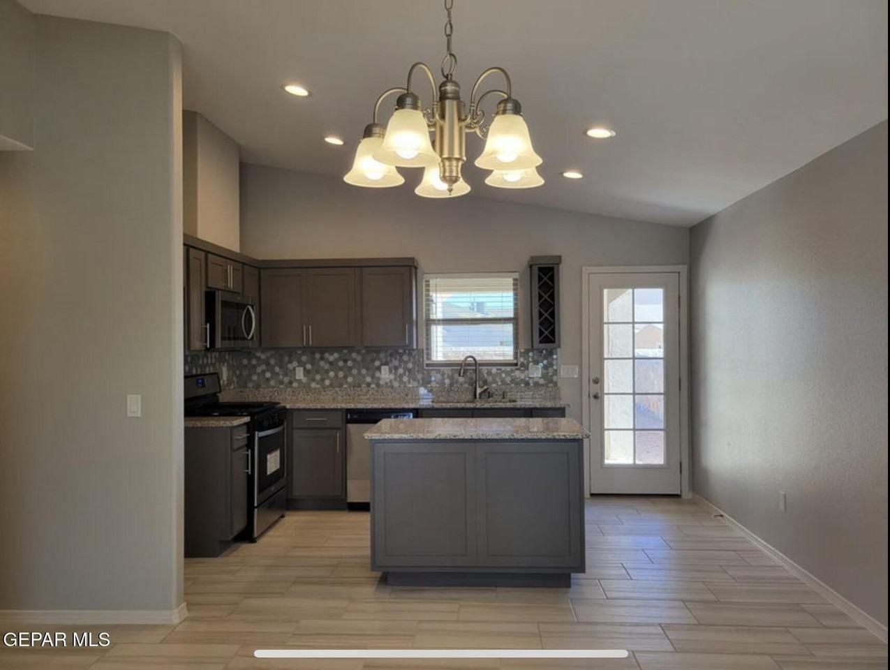 15017 Dream Ct - Photo 7 of 29