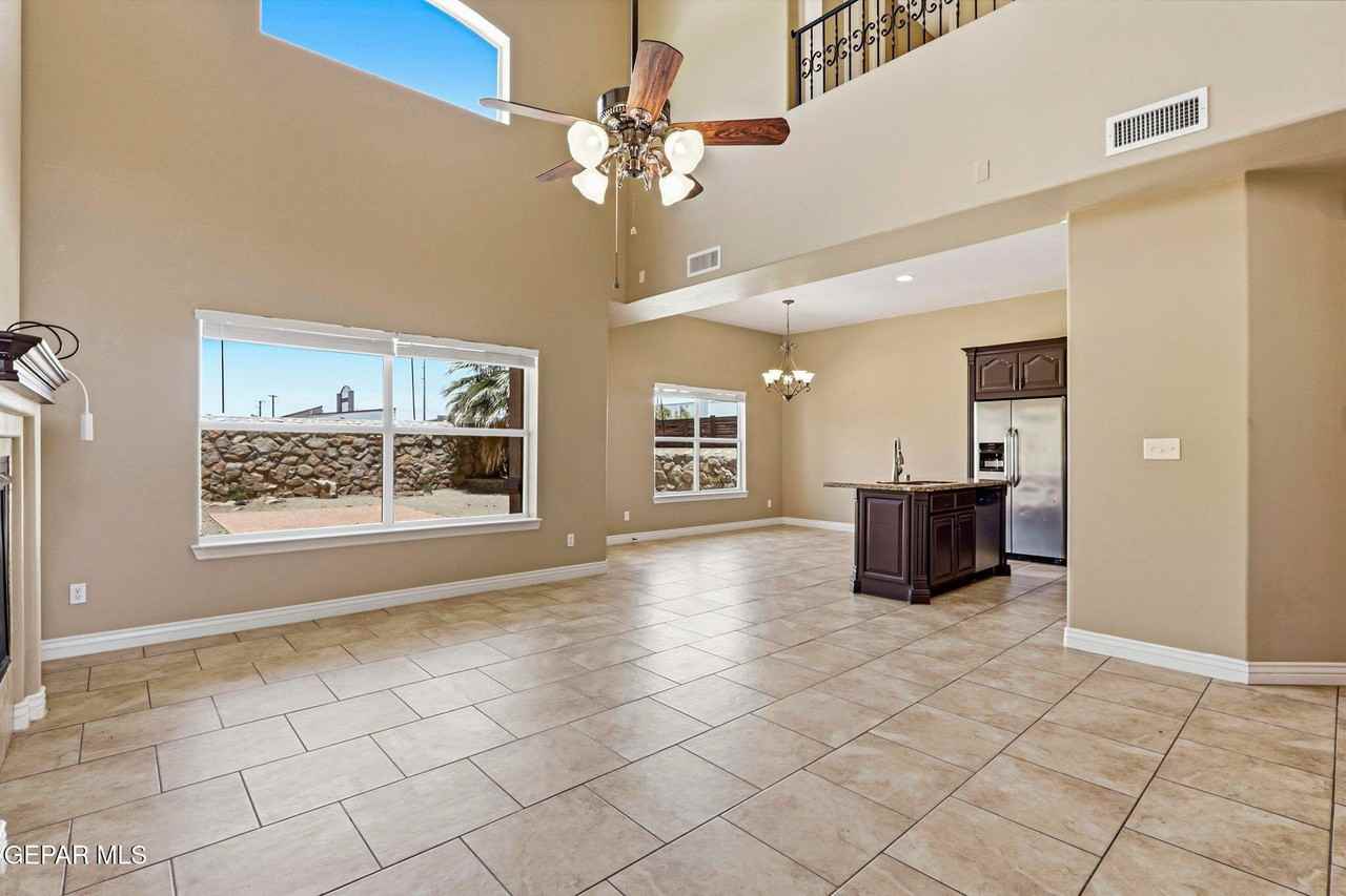 3727 Grand Bahamas Dr - Photo 7 of 50